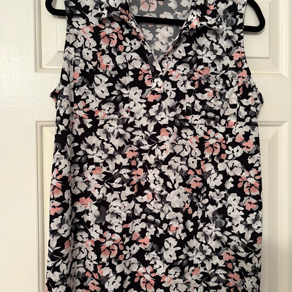 Jones New York Black and White Floral Blouse